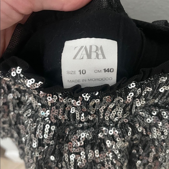 Zara Black and Silver Sequin Skirt - Picture 2 of 3